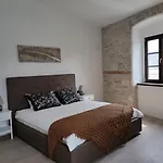 Apartvilla Castropola 普拉