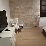 Apartvilla Castropola 公寓