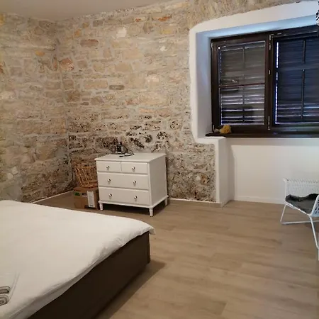 Apartvilla Castropola Daire *