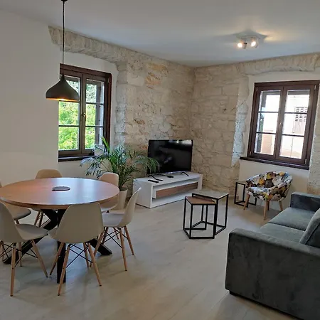 Apartment Apartvilla Castropola