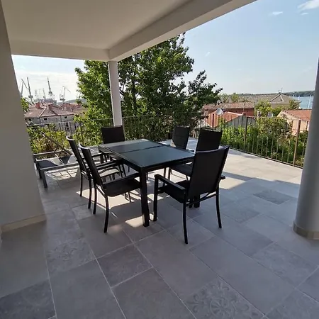 Appartamento Apartvilla Castropola