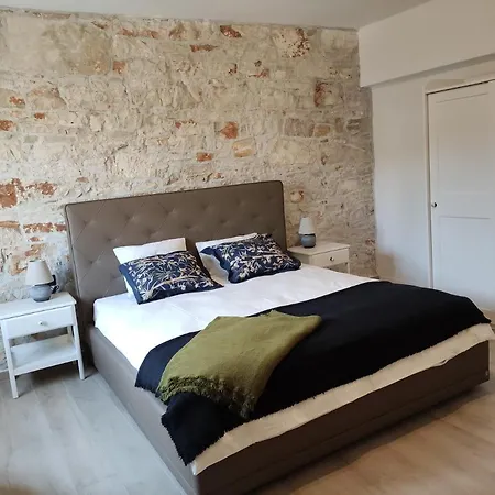 Apartvilla Castropola *