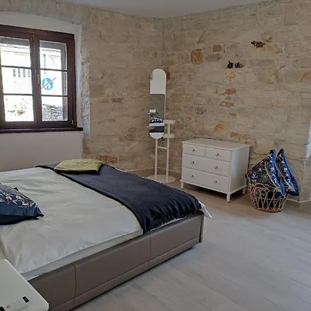 Apartvilla Castropola